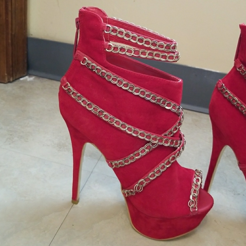 Shoes - Picture 5 of 6